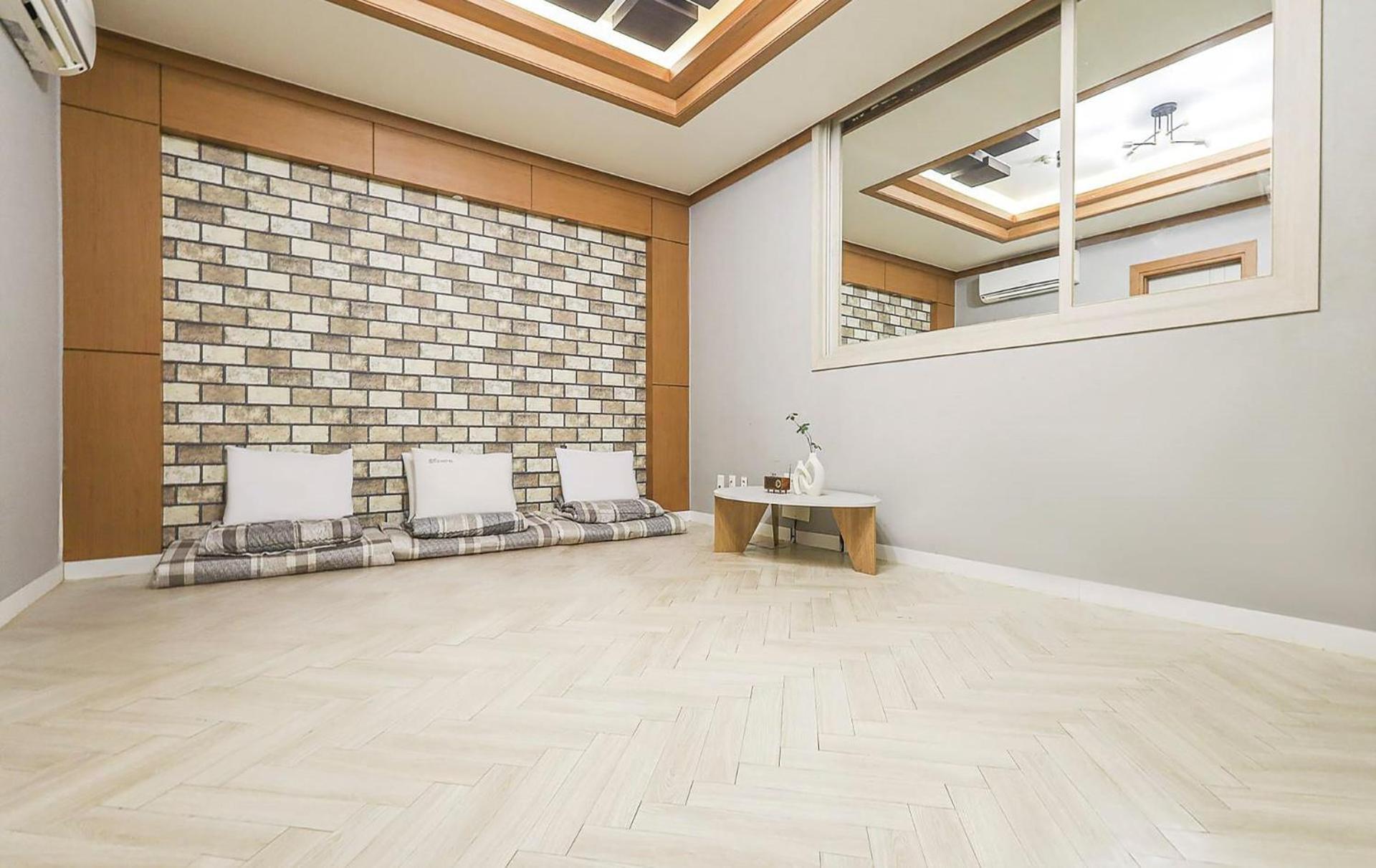 Eco Hotel Мокпо Экстерьер фото