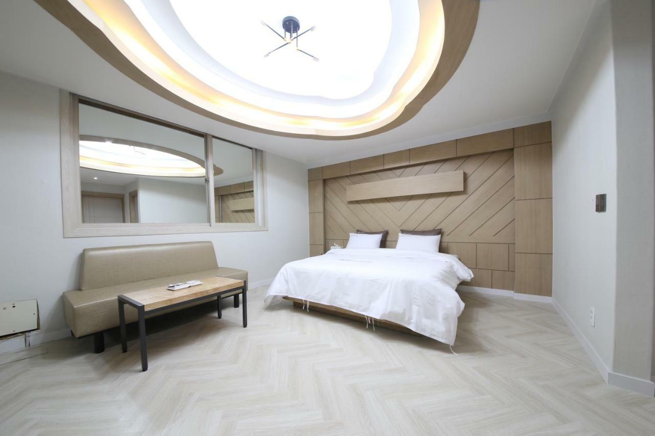 Eco Hotel Мокпо Экстерьер фото