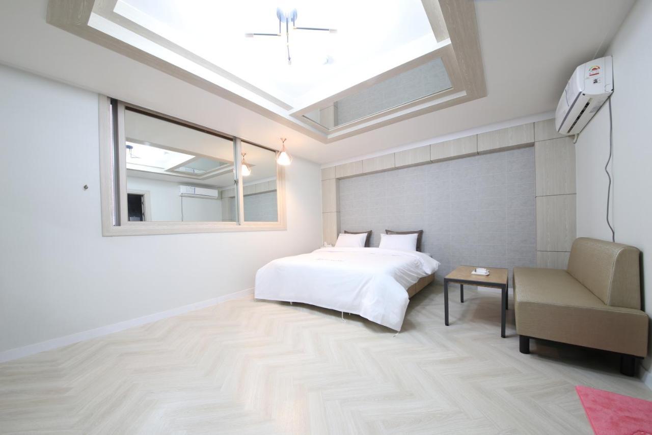 Eco Hotel Мокпо Экстерьер фото