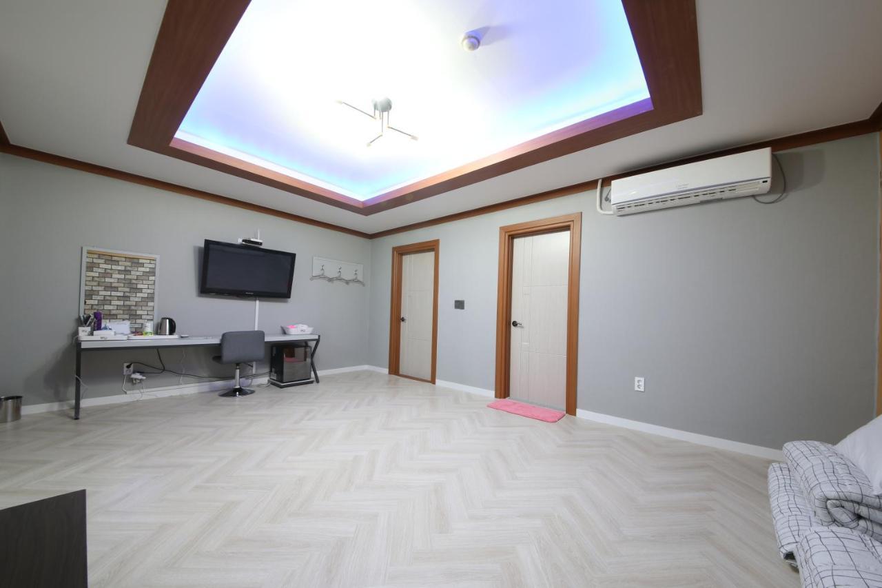 Eco Hotel Мокпо Экстерьер фото