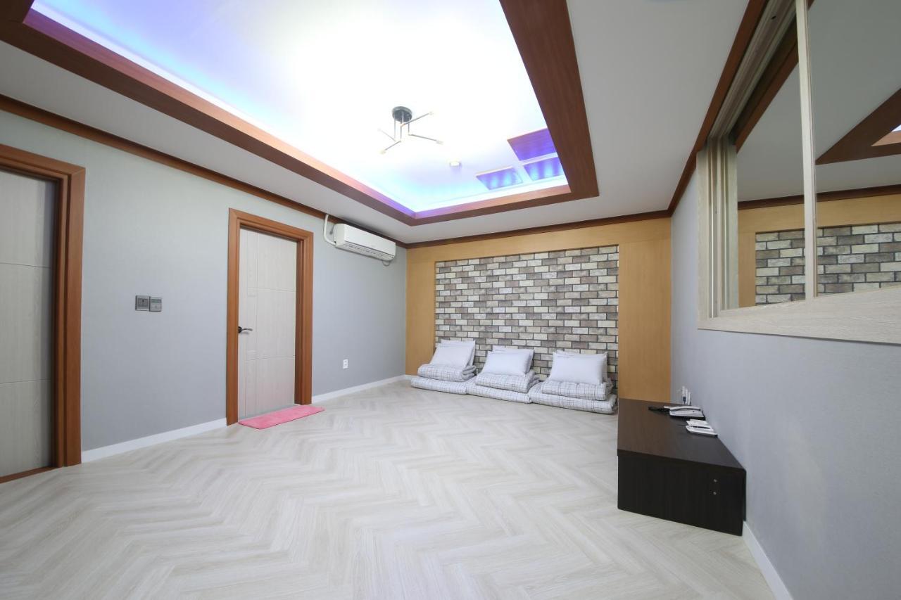 Eco Hotel Мокпо Экстерьер фото