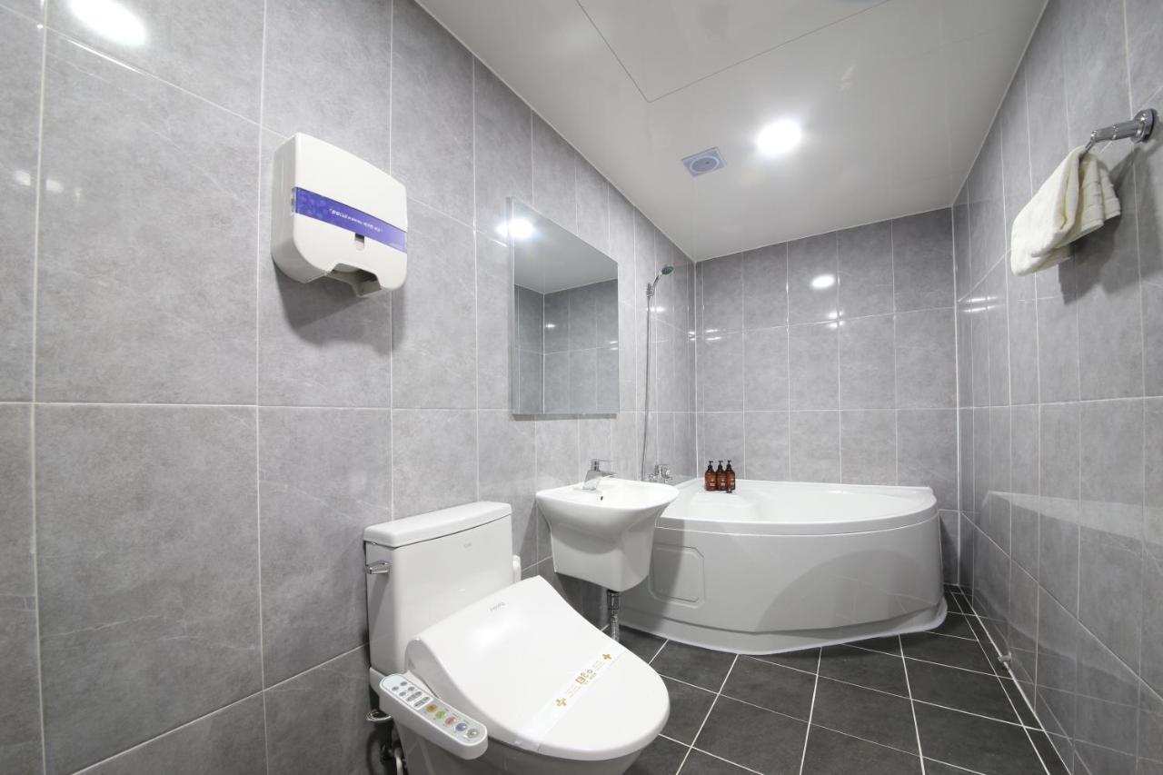 Eco Hotel Мокпо Экстерьер фото