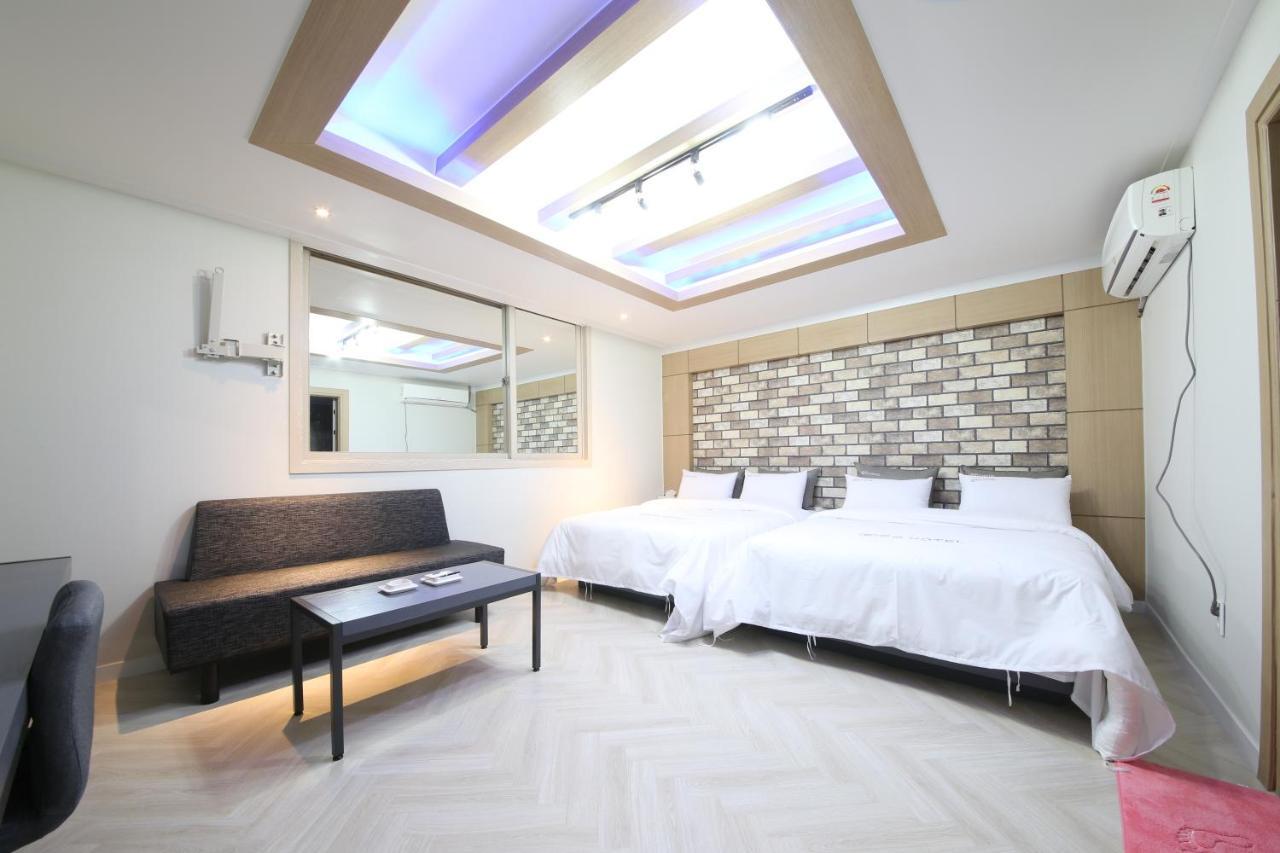 Eco Hotel Мокпо Экстерьер фото