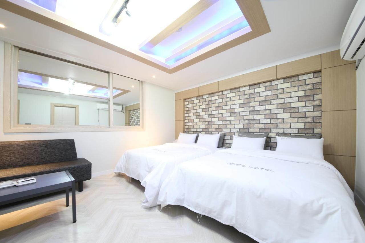 Eco Hotel Мокпо Экстерьер фото